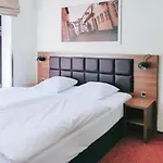 Hotell Dancenter Jomfru Ane 4*