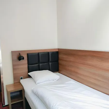 Jomfru Ane 3*