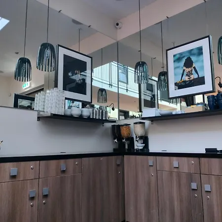 Dancenter Jomfru Ane 3*