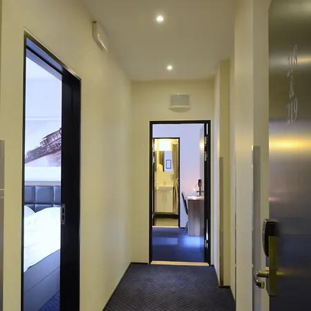 Dancenter Jomfru Ane 4*