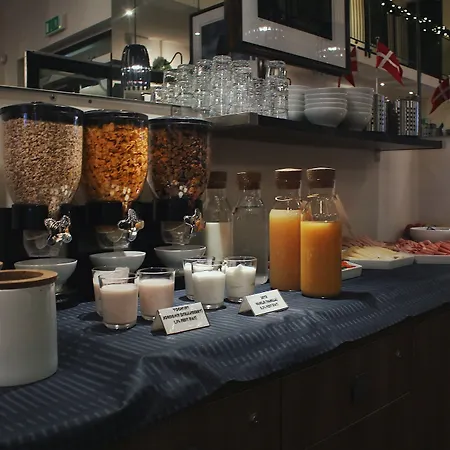 Dancenter Jomfru Ane Hotel