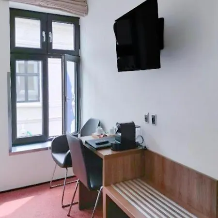 Dancenter Jomfru Ane 4*