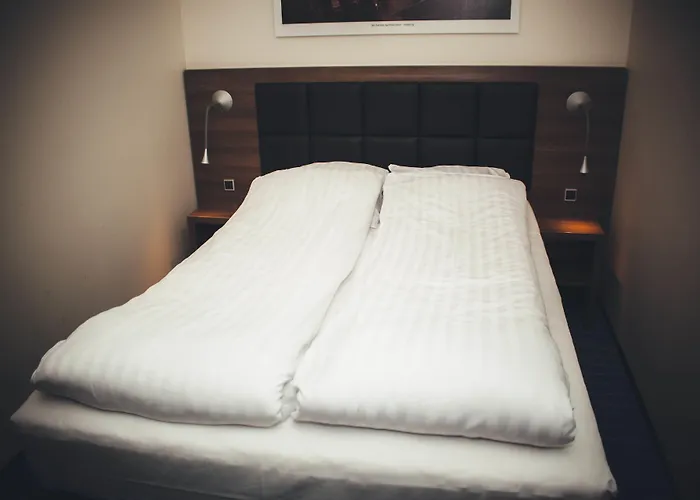 Dancenter Jomfru Ane 4*