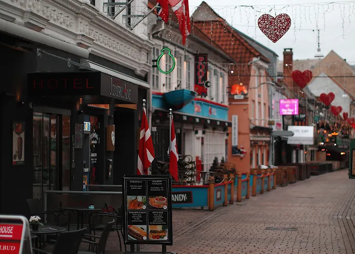 Dancenter Jomfru Ane Hotel