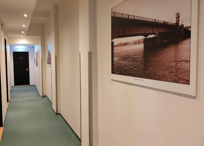 Dancenter Jomfru Ane 4*