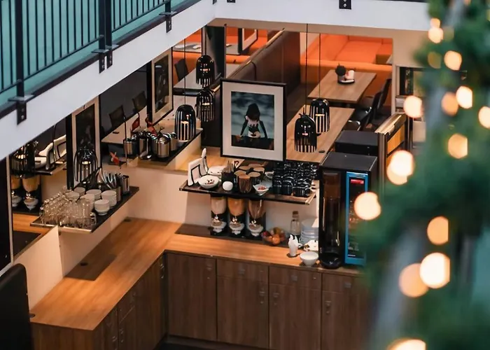 Dancenter Jomfru Ane 4*